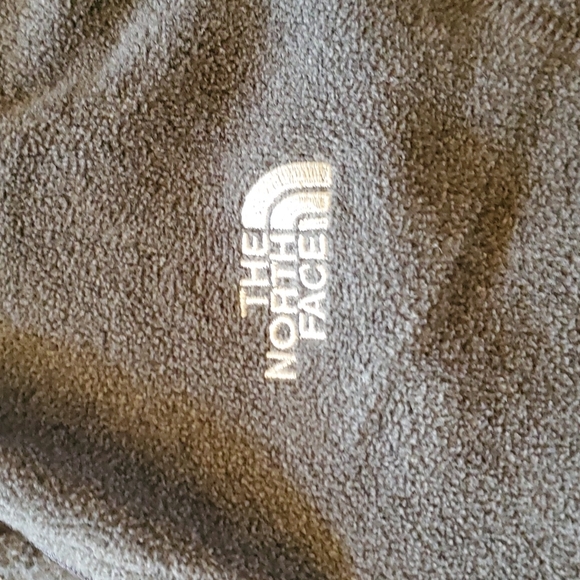 Women's quarter zip fleece sweatshirt. - Picture 2 of 3